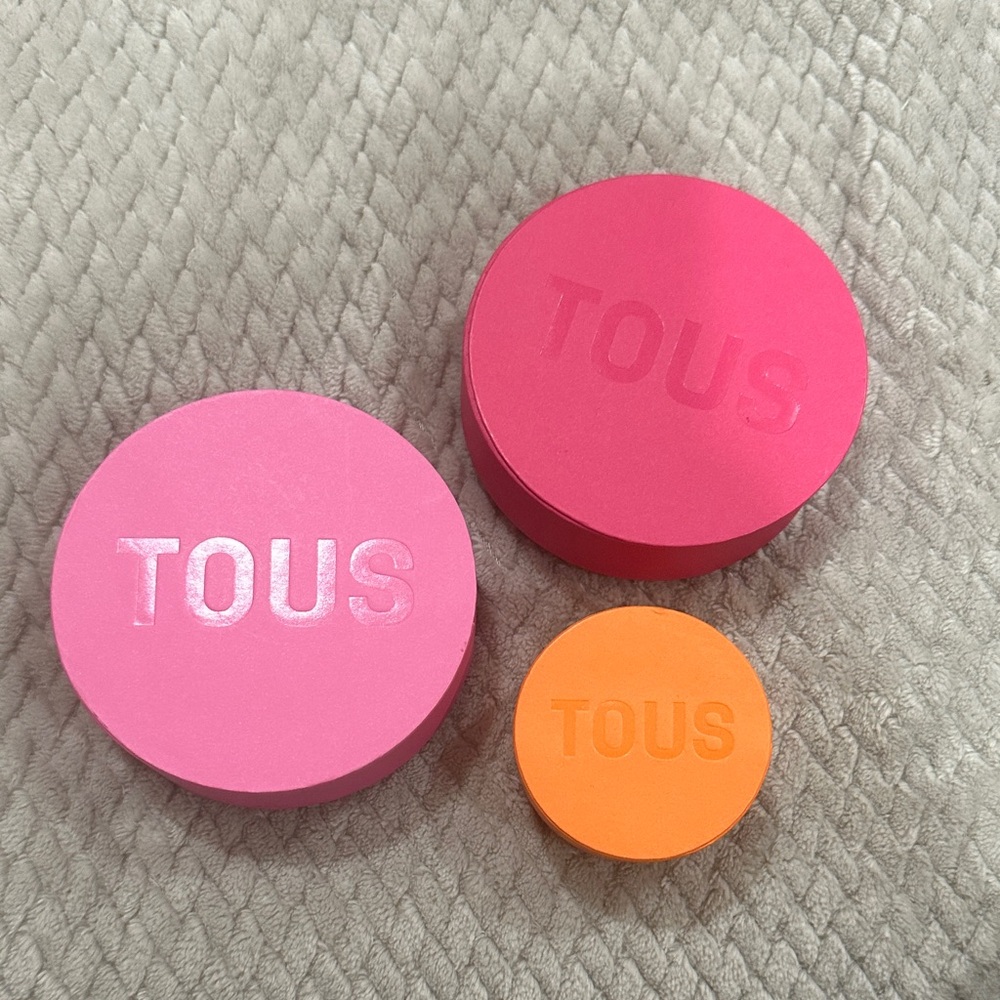 Tous Vibrant Pink and Orange Round Boxes